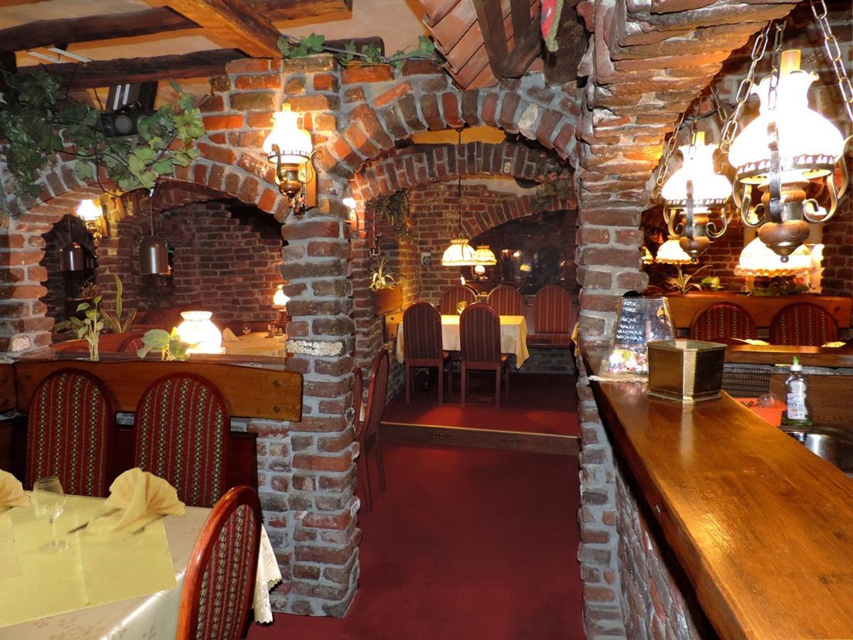 Hotel Restaurant Cristal Wintzenheim Exterior foto